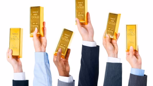 Pinjam Uang untuk Beli Emas: Bolehkah? Pahami Risiko dan Pertimbangannya